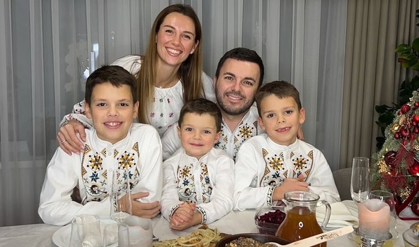 Дружину Решетника із трьома дітьми не пропустили на кордоні до Польщі