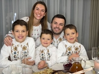 Дружину Решетника із трьома дітьми не пропустили на кордоні до Польщі