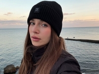 Соловий в день своего 32-летия запостила фото с братом-военным