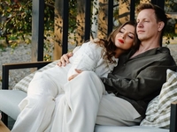 Тышкевич поздравила мужа с 42-летием и призналась, что завидует его моложавому виду