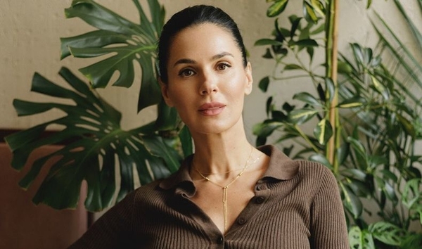 Ефросинина раскрыла фамилию режиссера, который домогался ее в начале карьеры