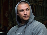 «Выгуливал молодежь»: Тарас Цымбалюк сделал селфи с родителями