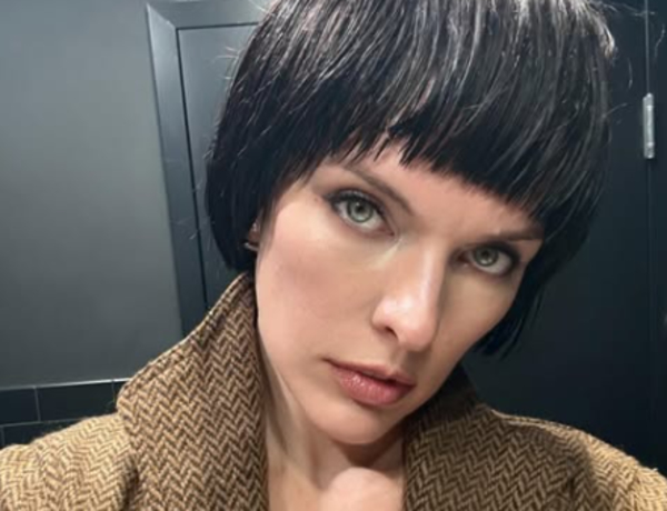 Милла Йовович показала младшую дочь и поздравила ее с первым юбилеем