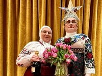 «Мама Сердючки» Инна Белоконь показала редкие фото с мужем и 9-месячной внучкой