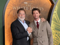 Шварценеггер отреагировал на обнаженную сцену сына в третьем сезоне «Белого лотоса»